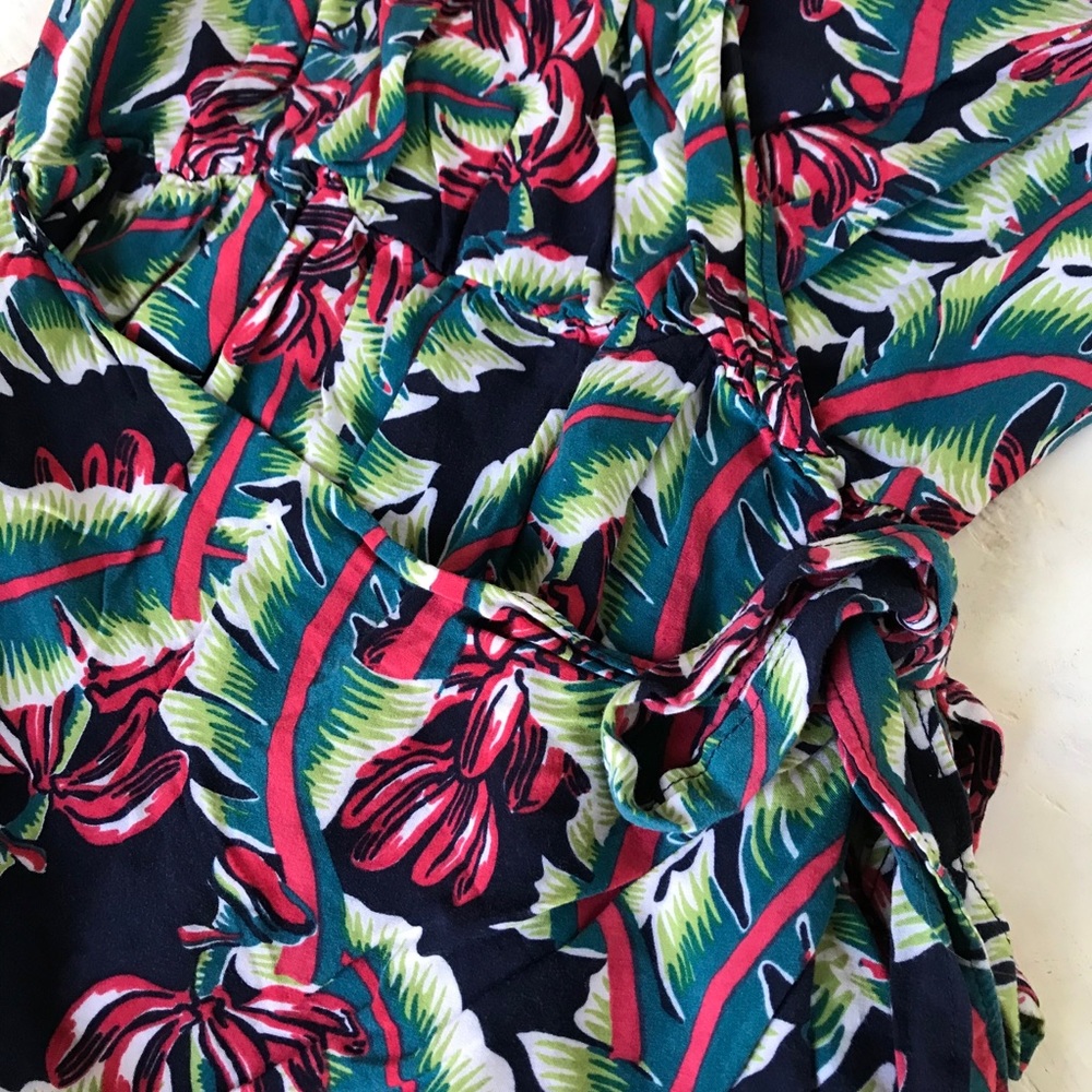 Forever 21 Faux Wrap Dress - Picture 2 of 6
